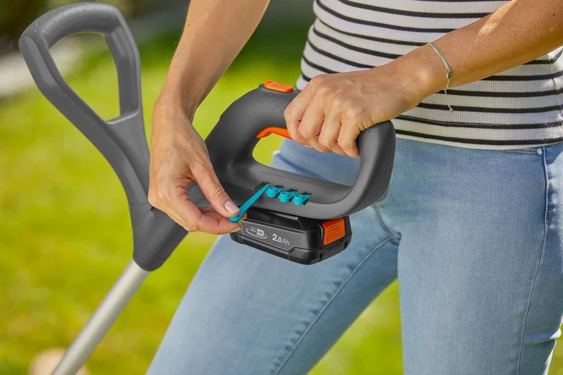 Trimmer Gardena a batteria SmallCut 23/18V P4A solo corpo macchina