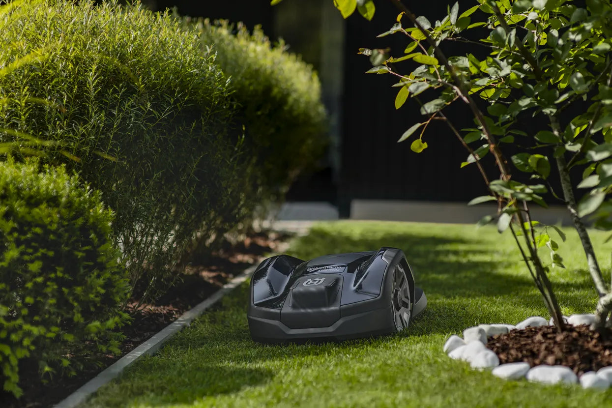 Robot tagliaerba Husqvarna Automower® 305E NERA