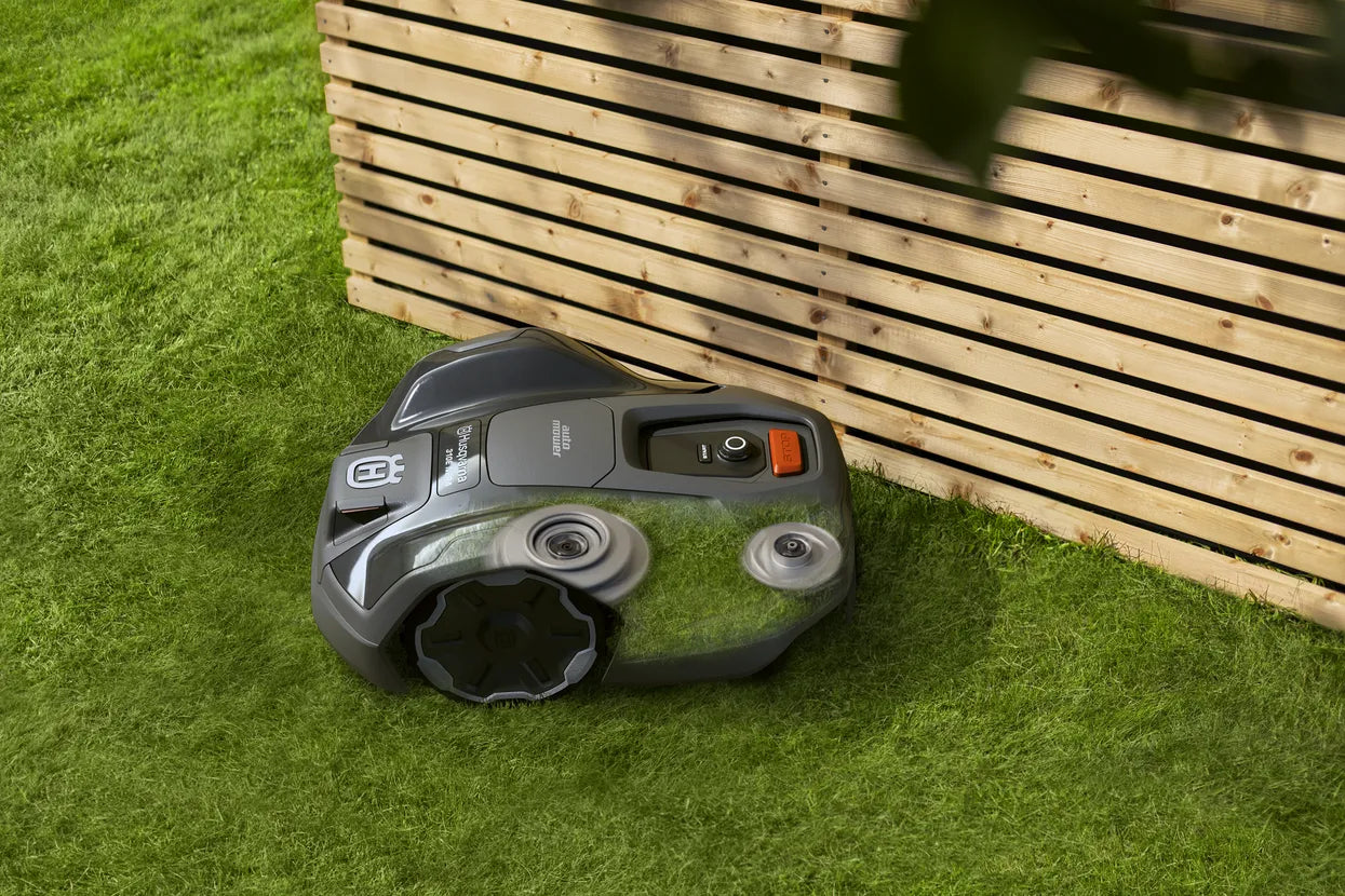 Robot tagliaerba Husqvarna Automower® 305E NERA